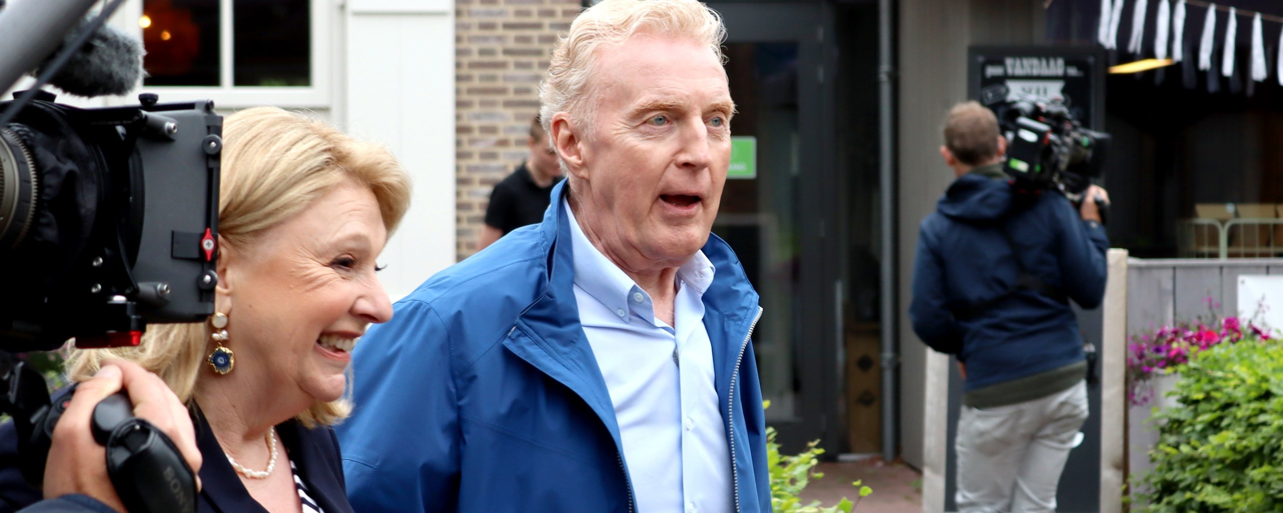 André van Duin en Janny van der Heijden waren zaterdag 5 juni in Hasselt om opnamen te maken voor het Max-programma Denkend aan Holland.